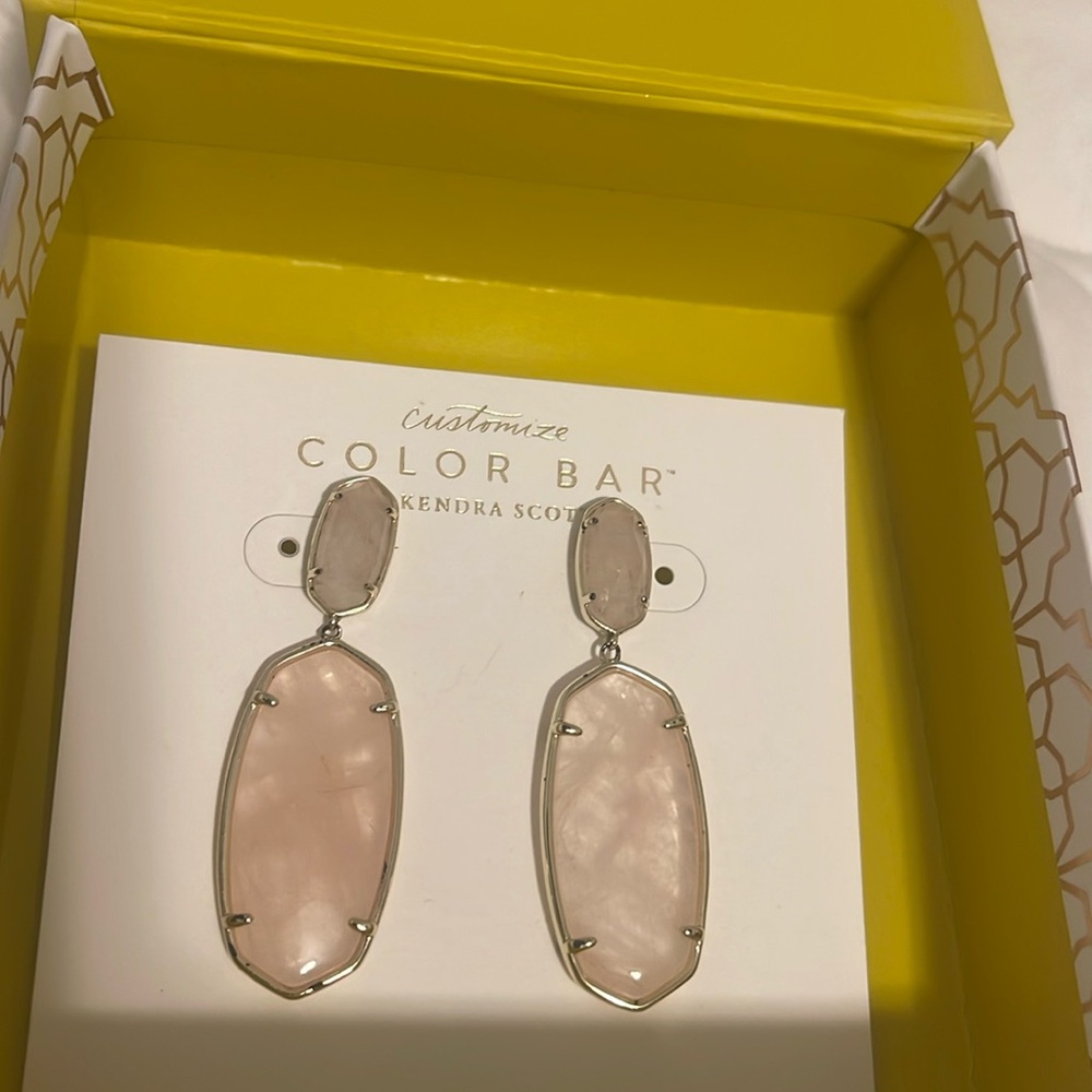 Kendra Scott drop earrings